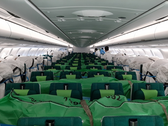 İrlanda’nın ulusal havayolu tıbbi malzeme temin etmek amacıyla A330 uçakları ile Çin'e günlük seferler gerçekleştiriyor. Foto: AP